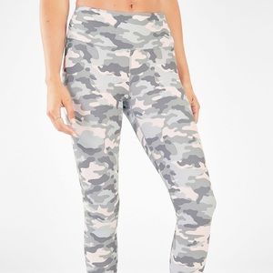 EUC Fabletics Kessler High-Waisted Strappy 7/8